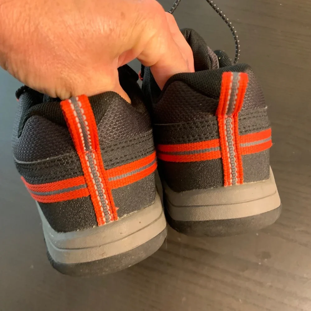 Keen Kids Targhee Low Hiking Shoes Grey Red Bungee Lace Sneakers Size 3Y 1019824
